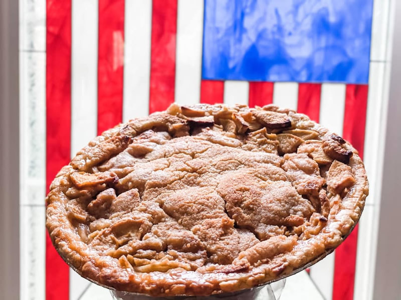 apple pie american flag